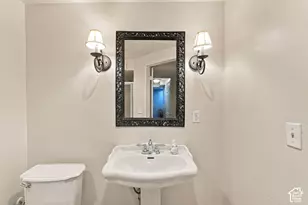 6928 S Lynaria Ct, West Jordan, UT 84081 - Photo 23