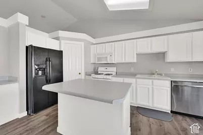 2122 W 1345 N, Layton, UT 84041 - Photo 5