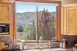 2555 Larkspur Dr, Park City, UT 84060 - Photo 17