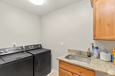 1541 W 975 S, Layton, UT 84041 - Photo 21