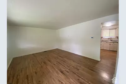 2989 S Rae St W, West Valley, UT 84120 - Photo 5