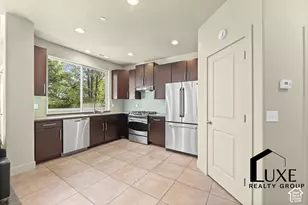 10398 S Clarks Hill Dr, South Jordan, UT 84009 - Photo 7