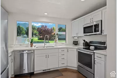 4284 S Vallejo Dr E, Holladay, UT 84117 - Photo 9