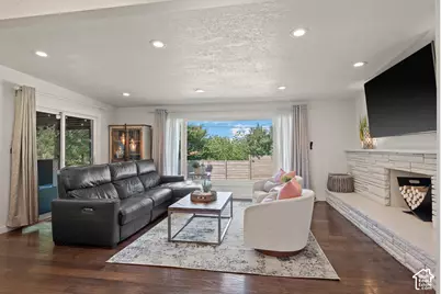 4284 S Vallejo Dr E, Holladay, UT 84117 - Photo 11