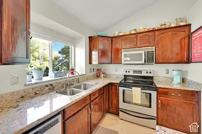5249 S Carpenter Cv, Taylorsville, UT 84129 - Photo 11