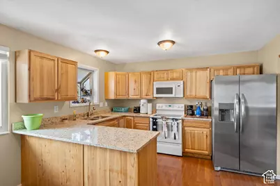 4024 W 6200 S, Kearns, UT 84118 - Photo 9