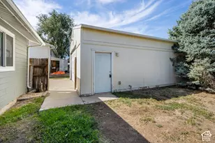 4024 W 6200 S, Kearns, UT 84118 - Photo 25