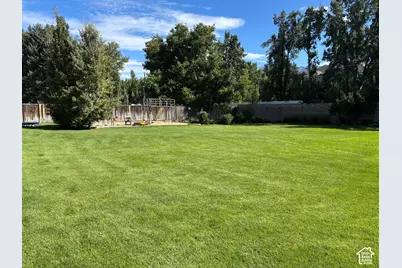 7555 S Michelle Way, Cottonwood Heights, UT 84093 - Photo 45