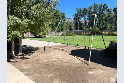 7555 S Michelle Way, Cottonwood Heights, UT 84093 - Photo 41