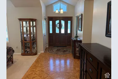 7555 S Michelle Way, Cottonwood Heights, UT 84093 - Photo 3