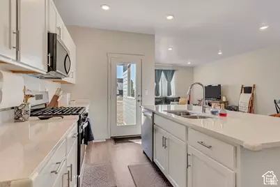3487 N Gina St, Eagle Mountain, UT 84005 - Photo 5