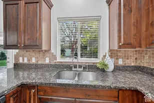 3949 W Sienna Dune Dr, South Jordan, UT 84009 - Photo 17