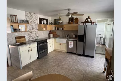 2995 E Louise Ave, Salt Lake City, UT 84109 - Photo 5