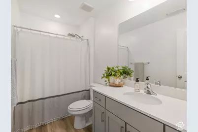 344 N Starboard Ln, Saratoga Springs, UT 84045 - Photo 15
