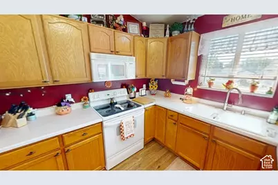 288 E 1375 N, Layton, UT 84041 - Photo 3