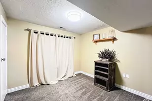 10564 S Weeping Willow Dr, Sandy, UT 84092 - Photo 25
