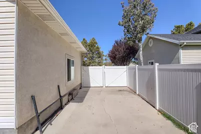 29 E Redwing Ct N, Saratoga Springs, UT 84045 - Photo 33