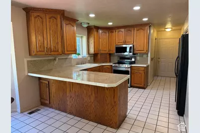 822 E Skylark Dr, Spanish Fork, UT 84660 - Photo 15