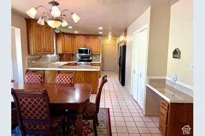 822 E Skylark Dr, Spanish Fork, UT 84660 - Photo 11
