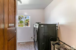 1619 N Davis W, Layton, UT 84041 - Photo 21