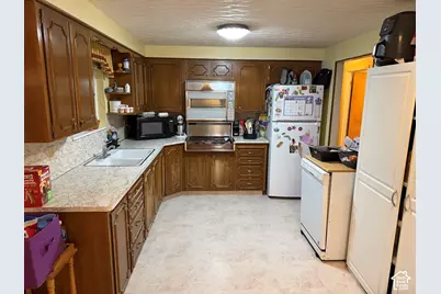5550 S 1175 W, Riverdale, UT 84405 - Photo 13