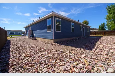 248 W 2100 S, Vernal, UT 84078 - Photo 3