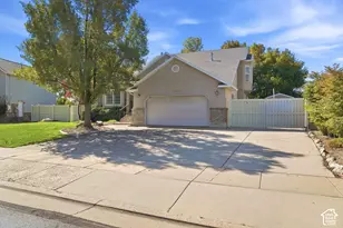 943 Meadowlark Ln, West Bountiful, UT 84087 - Photo 3