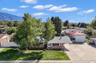 2058 E Rolling Knolls Way S, Cottonwood Heights, UT 84121 - Photo 19
