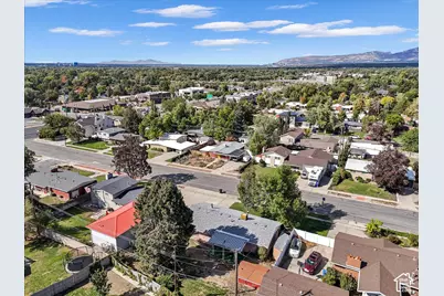2058 E Rolling Knolls Way S, Cottonwood Heights, UT 84121 - Photo 25
