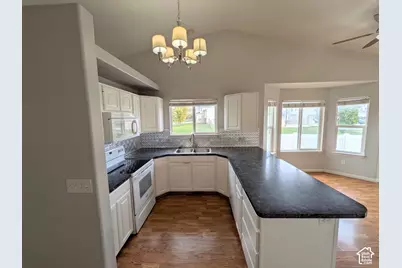 108 E 2550 St S, Clearfield, UT 84015 - Photo 3