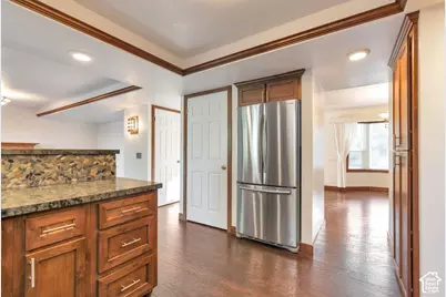 10318 S 2375 E, Sandy, UT 84092 - Photo 11