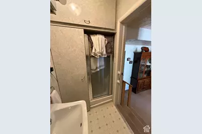 220 Glen Pl, Layton, UT 84041 - Photo 15