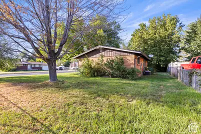 6072 S 2550 W, Roy, UT 84067 - Photo 25