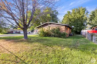 6072 S 2550 W, Roy, UT 84067 - Photo 25