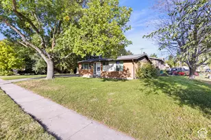 6072 S 2550 W, Roy, UT 84067 - Photo 5