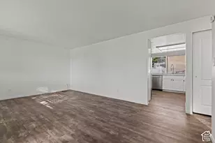 6072 S 2550 W, Roy, UT 84067 - Photo 11