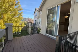 10234 S Eagle Cliff Way E, Sandy, UT 84092 - Photo 9