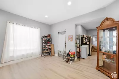 625 N 900 W, Salt Lake City, UT 84116 - Photo 9
