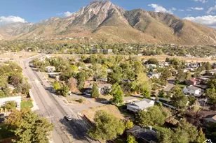 4452 S Aspen Hollow Ln, Salt Lake City, UT 84117 - Photo 1