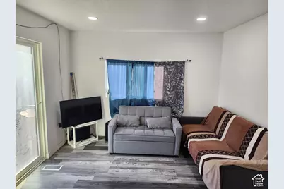 8811 S Cambridge Cir W, Sandy, UT 84070 - Photo 3