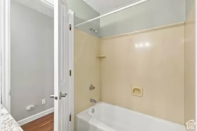 1172 E Castlecreek Dr, Murray, UT 84117 - Photo 15