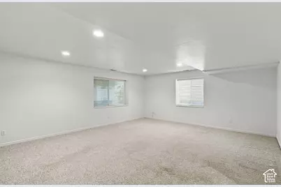 1172 E Castlecreek Dr, Murray, UT 84117 - Photo 25