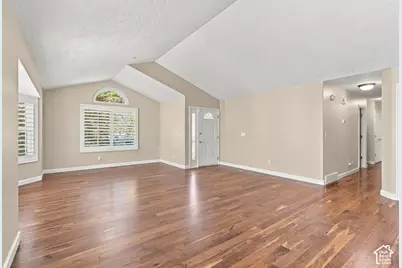1172 E Castlecreek Dr, Murray, UT 84117 - Photo 5