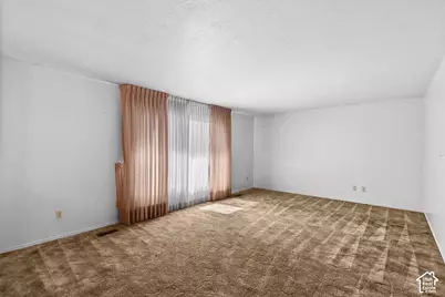 1030 W 25 S, Clearfield, UT 84015 - Photo 9
