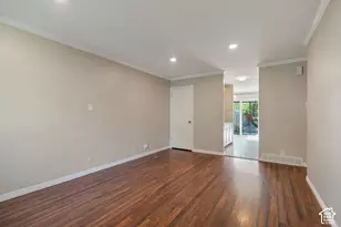 6092 S 2075 St E, Holladay, UT 84121 - Photo 7