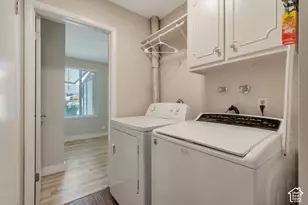 6092 S 2075 St E, Holladay, UT 84121 - Photo 9