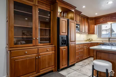 5764 S 1615 E, Murray, UT 84121 - Photo 9