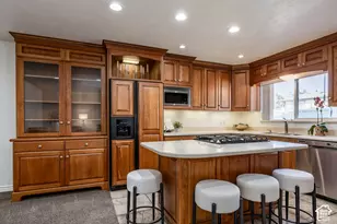 5764 S 1615 E, Murray, UT 84121 - Photo 7