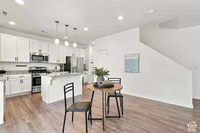 1932 W Parkview Dr, Syracuse, UT 84075 - Photo 9