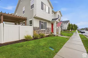 1932 W Parkview Dr, Syracuse, UT 84075 - Photo 3